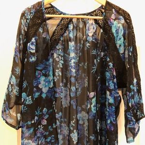 2/$10 Express Floral Kimono Size Medium boho